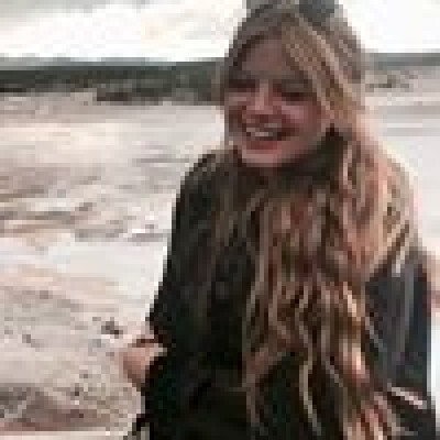 Axelle  zoekt een Kamer / Studio in Gent