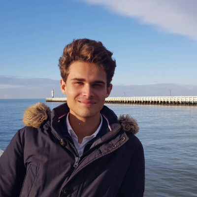 Thibault zoekt een Kamer / Appartement / Studio in Gent