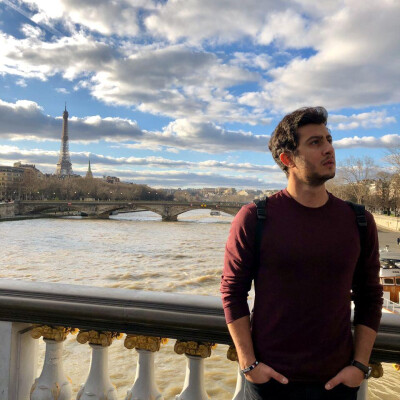 Emre zoekt een Kamer / Appartement / Studio in Gent